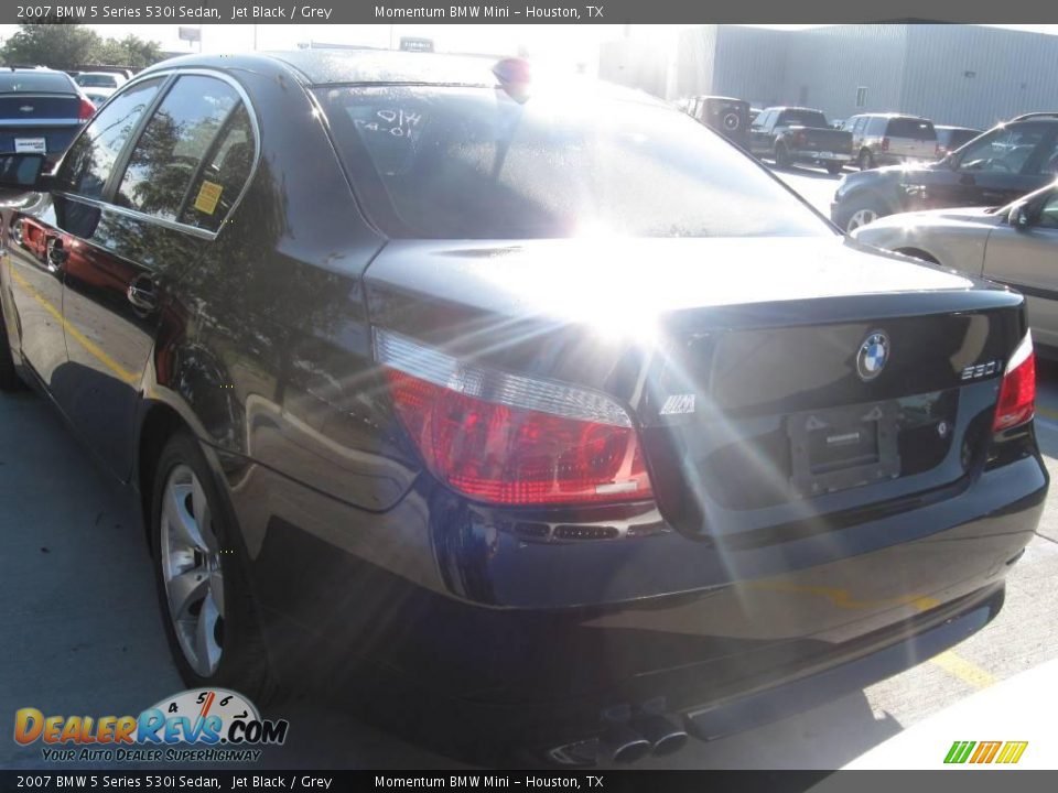 2007 BMW 5 Series 530i Sedan Jet Black / Grey Photo #2