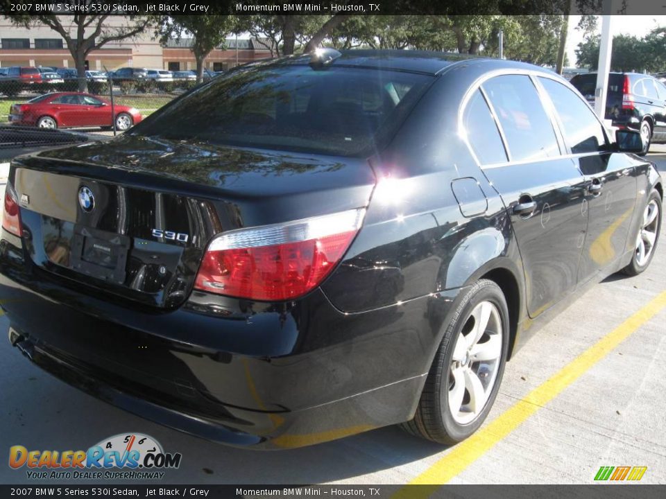 2007 BMW 5 Series 530i Sedan Jet Black / Grey Photo #3
