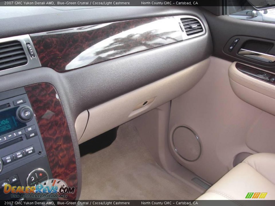 2007 GMC Yukon Denali AWD Blue-Green Crystal / Cocoa/Light Cashmere Photo #16
