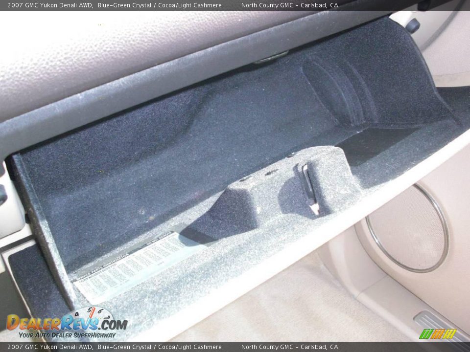 2007 GMC Yukon Denali AWD Blue-Green Crystal / Cocoa/Light Cashmere Photo #17