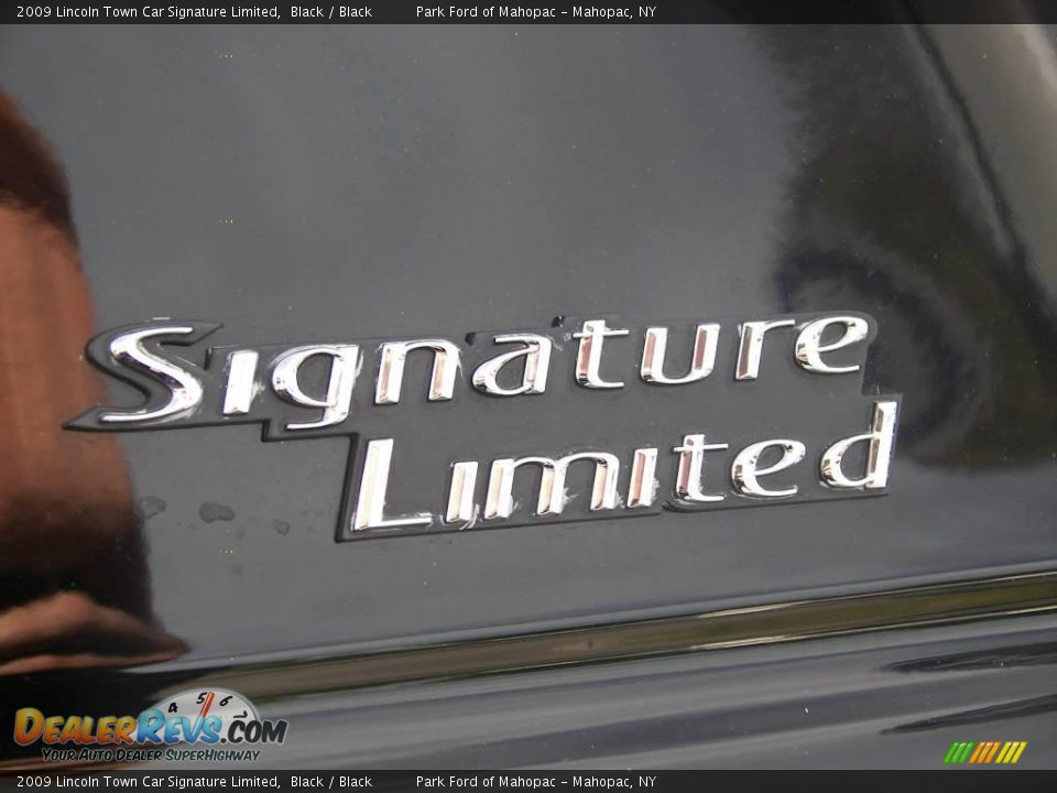 2009 Lincoln Town Car Signature Limited Black / Black Photo #14