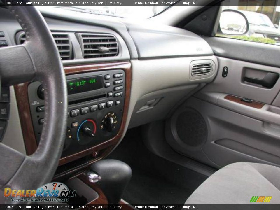 2006 Ford Taurus SEL Silver Frost Metallic / Medium/Dark Flint Grey Photo #11