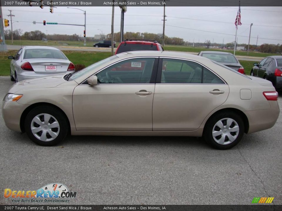 2007 Toyota Camry LE Desert Sand Mica / Bisque Photo #2