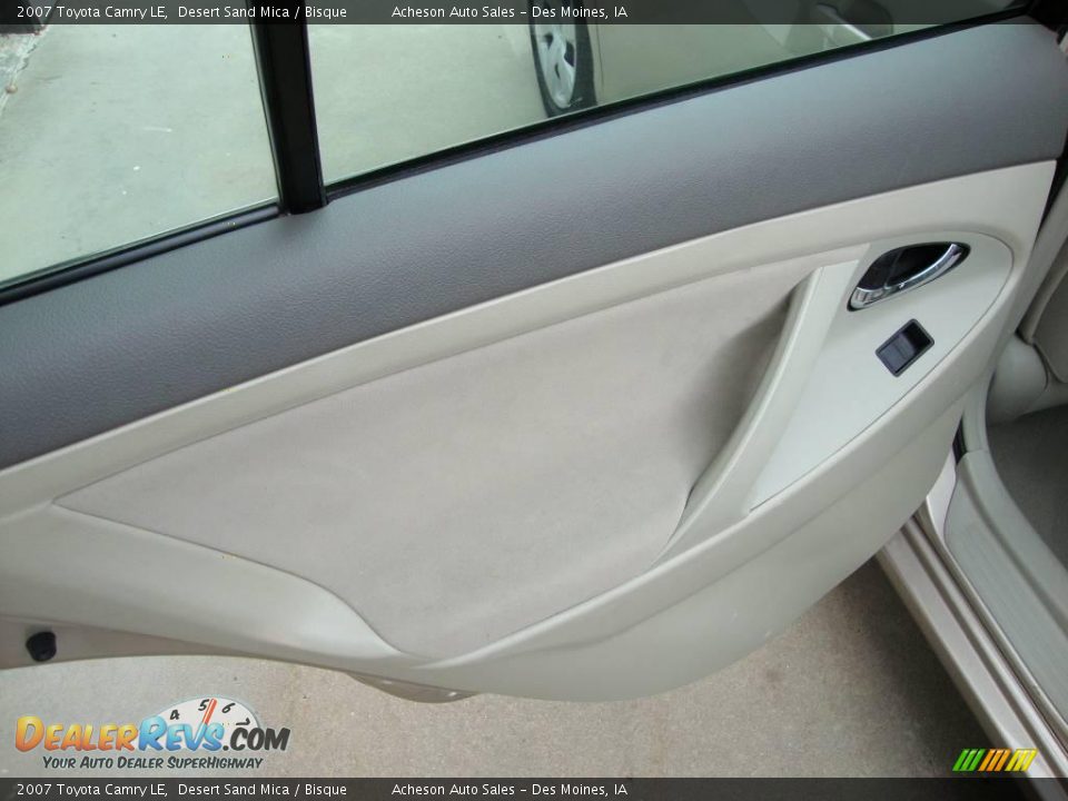 2007 Toyota Camry LE Desert Sand Mica / Bisque Photo #24