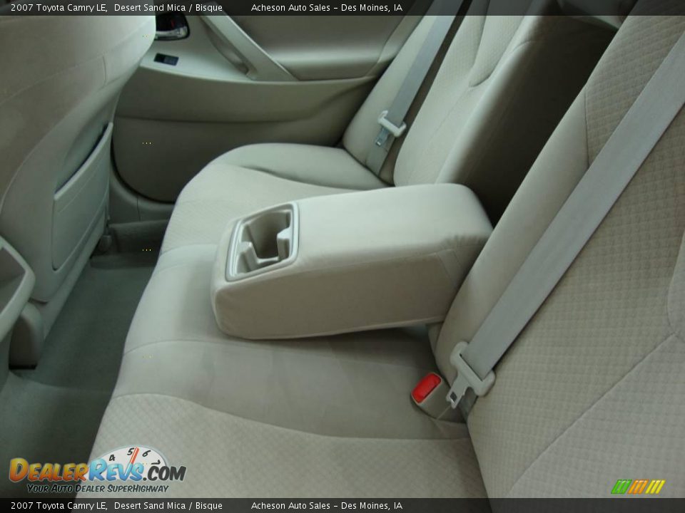2007 Toyota Camry LE Desert Sand Mica / Bisque Photo #25