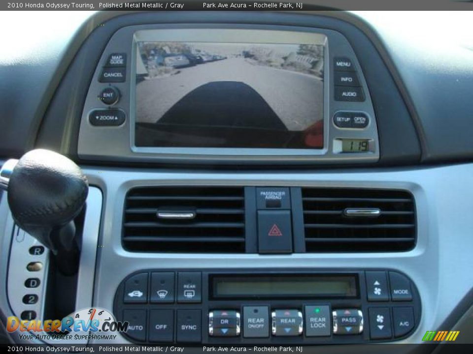 2010 Honda Odyssey Touring Polished Metal Metallic / Gray Photo #13