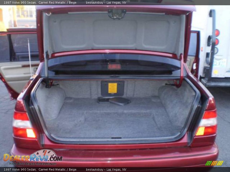 1997 Volvo 960 Sedan Garnet Red Metallic / Beige Photo #28