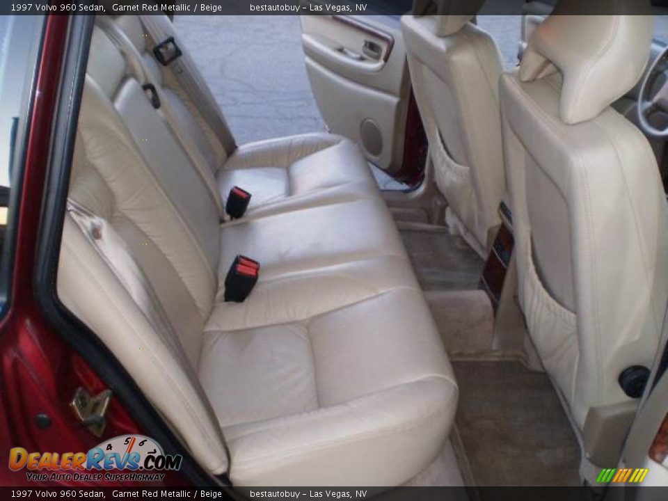 1997 Volvo 960 Sedan Garnet Red Metallic / Beige Photo #30
