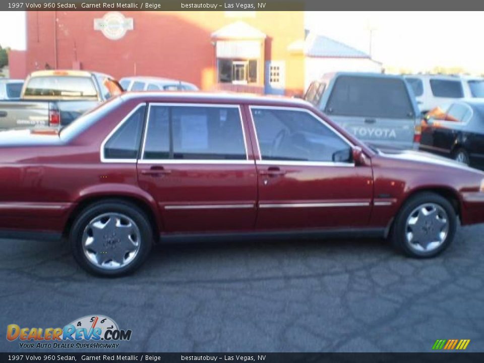 1997 Volvo 960 Sedan Garnet Red Metallic / Beige Photo #32