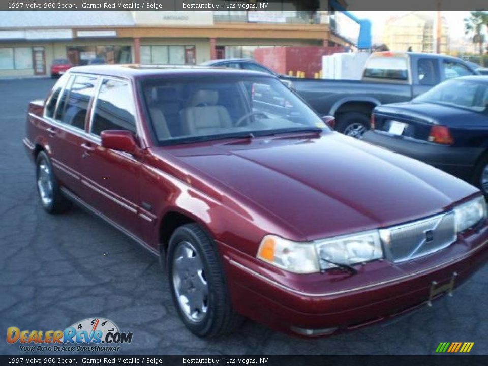 1997 Volvo 960 Sedan Garnet Red Metallic / Beige Photo #35