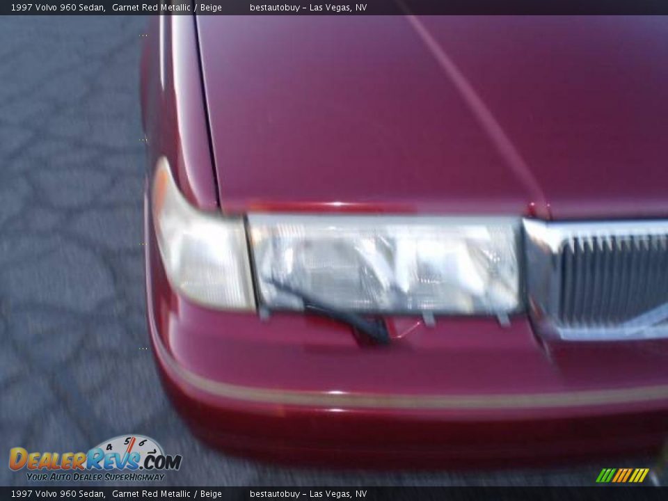 1997 Volvo 960 Sedan Garnet Red Metallic / Beige Photo #36