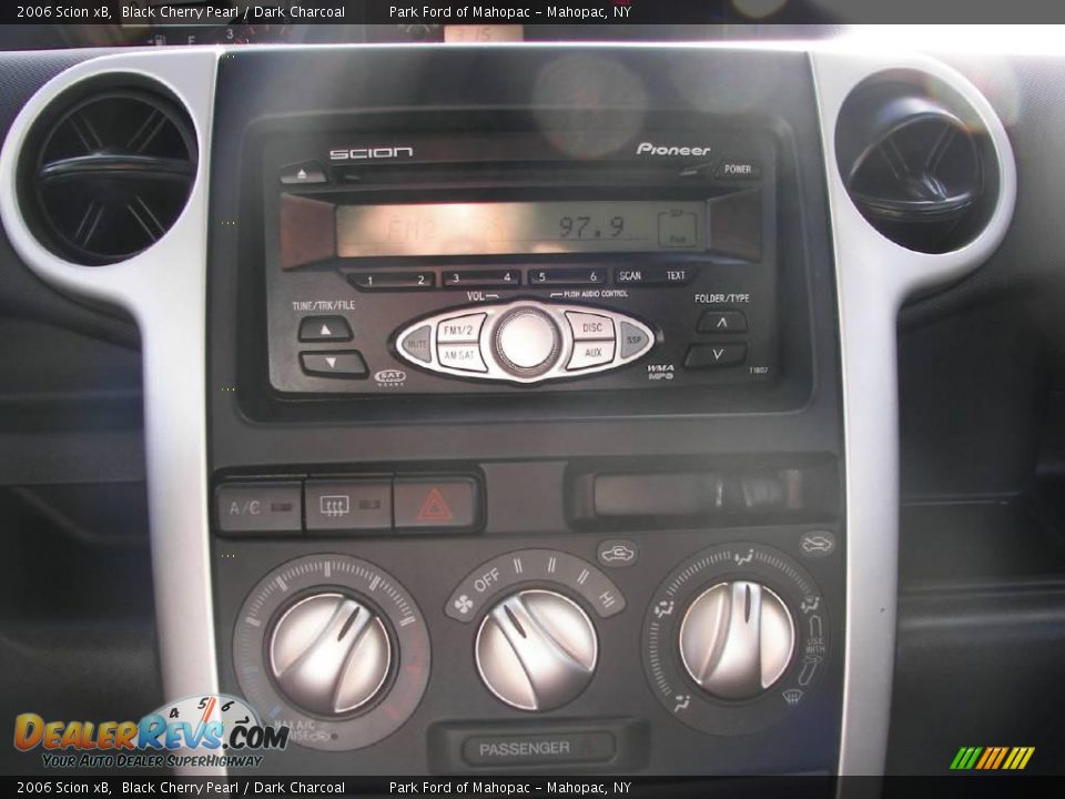 2006 Scion xB Black Cherry Pearl / Dark Charcoal Photo #14