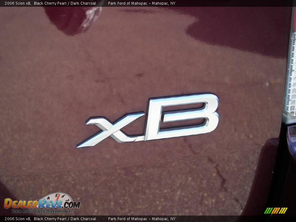 2006 Scion xB Black Cherry Pearl / Dark Charcoal Photo #17