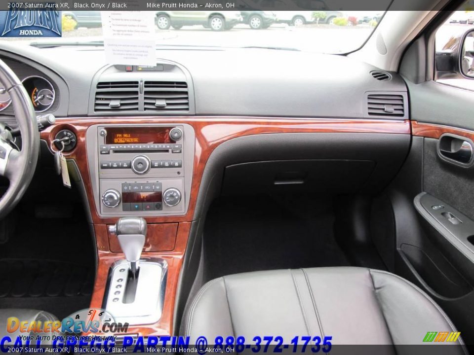 2007 Saturn Aura XR Black Onyx / Black Photo #20