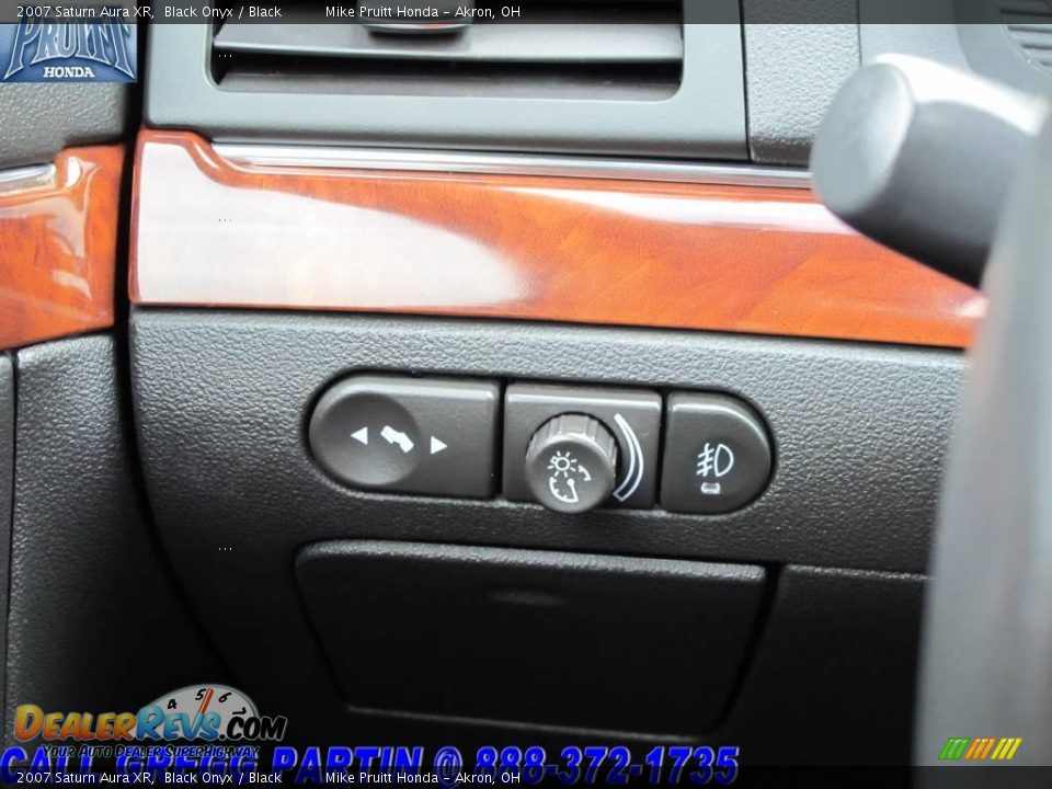 2007 Saturn Aura XR Black Onyx / Black Photo #24