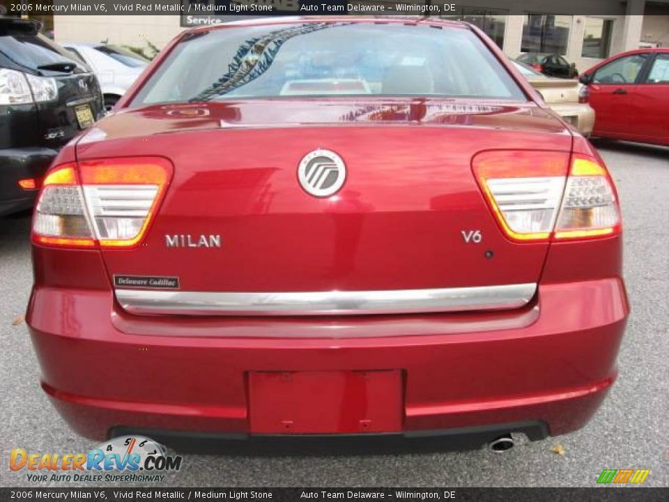 2006 Mercury Milan V6 Vivid Red Metallic / Medium Light Stone Photo #6