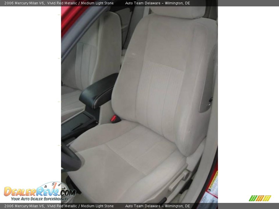 2006 Mercury Milan V6 Vivid Red Metallic / Medium Light Stone Photo #11