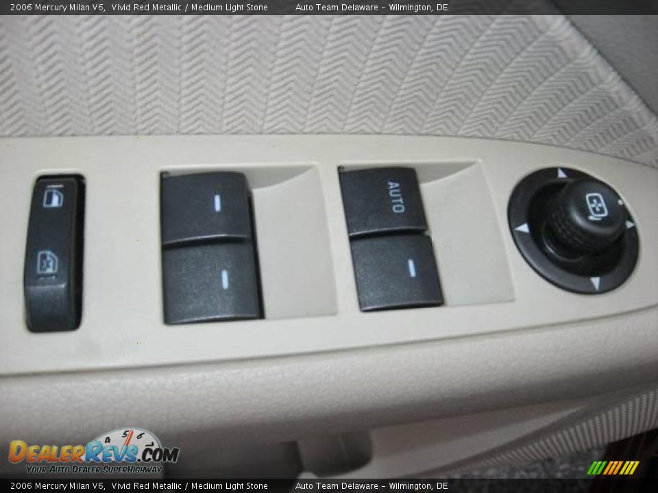 2006 Mercury Milan V6 Vivid Red Metallic / Medium Light Stone Photo #12