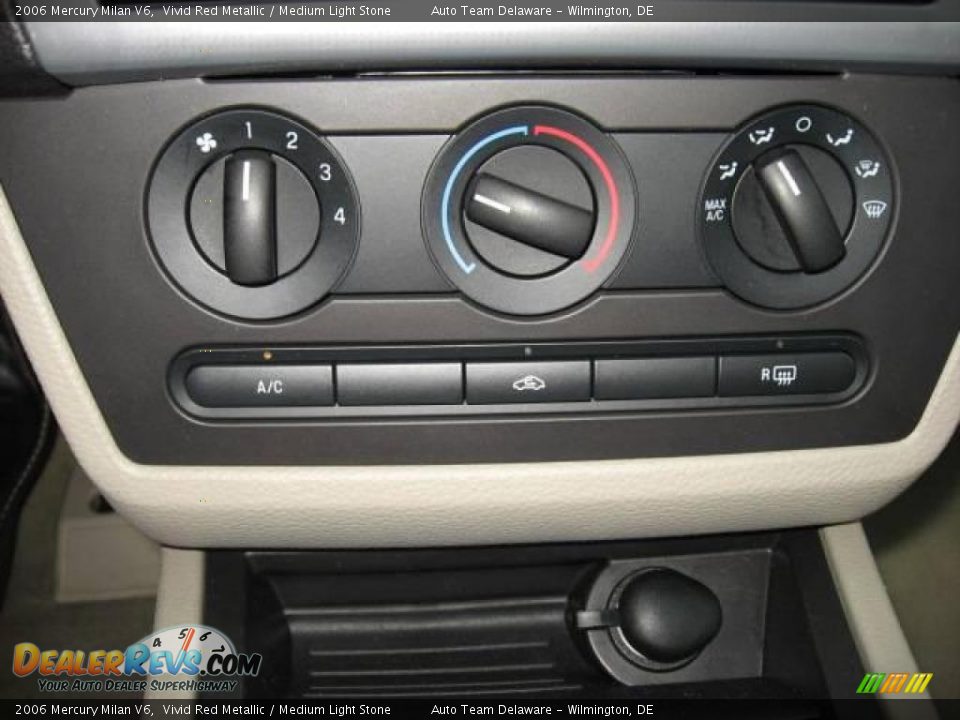 2006 Mercury Milan V6 Vivid Red Metallic / Medium Light Stone Photo #20