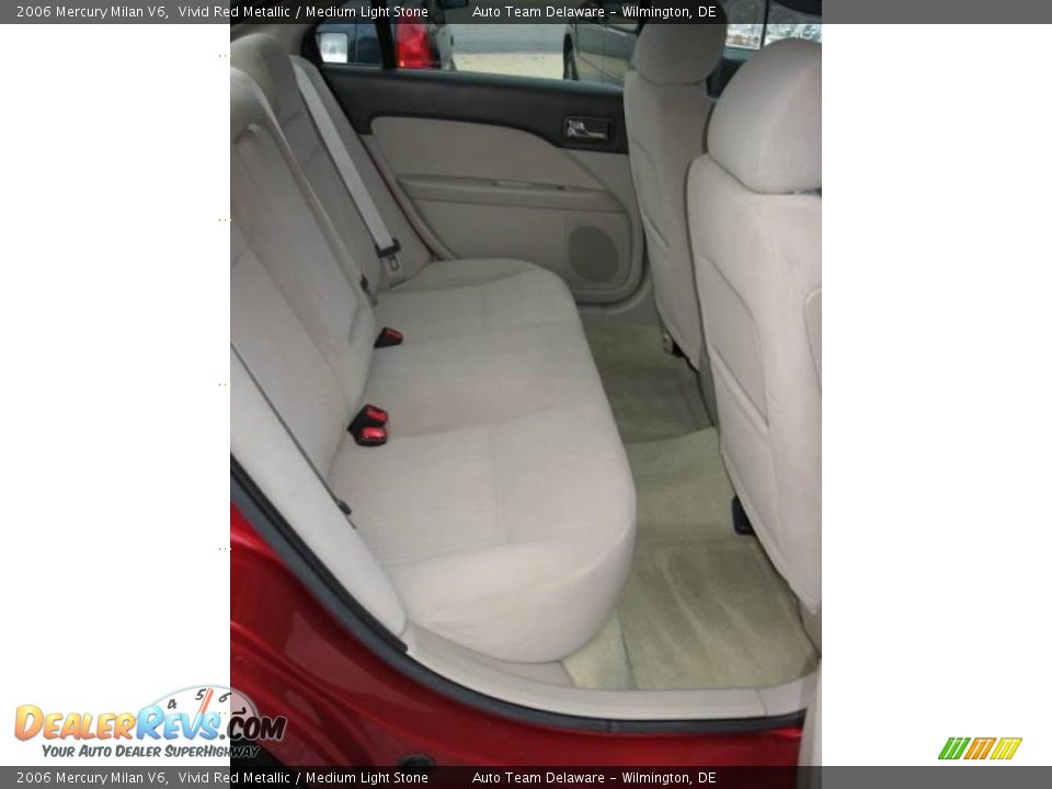 2006 Mercury Milan V6 Vivid Red Metallic / Medium Light Stone Photo #28