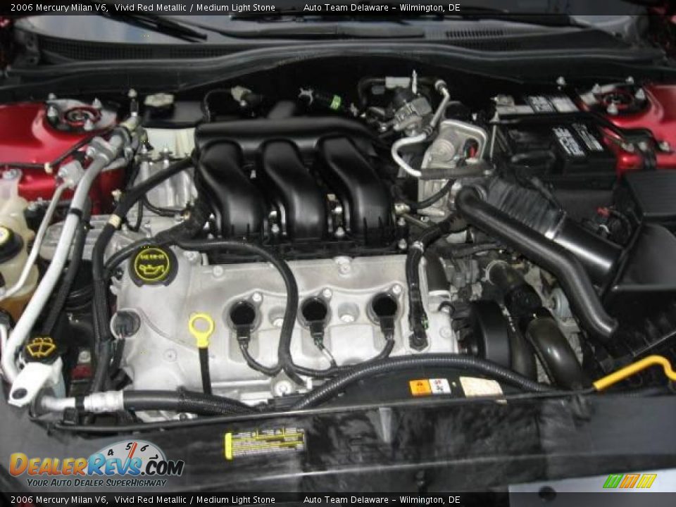 2006 Mercury Milan V6 Vivid Red Metallic / Medium Light Stone Photo #35