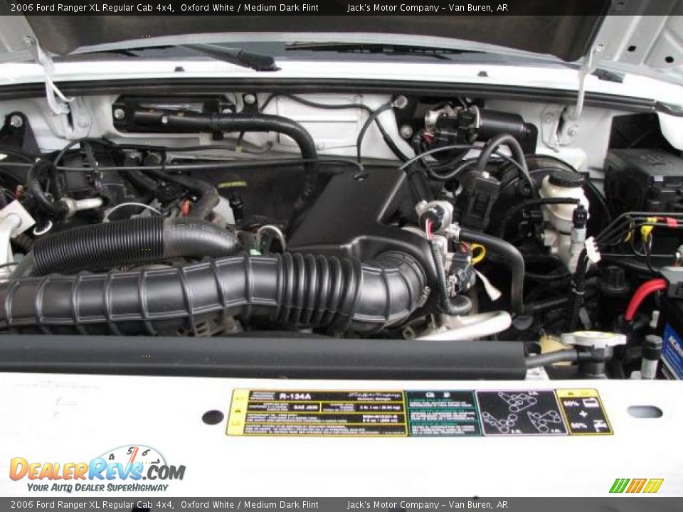 2006 Ford Ranger XL Regular Cab 4x4 Oxford White / Medium Dark Flint Photo #11