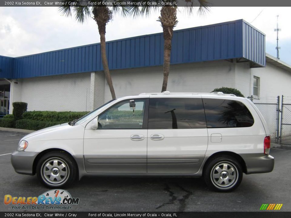 2002 Kia Sedona EX Clear White / Gray Photo #6