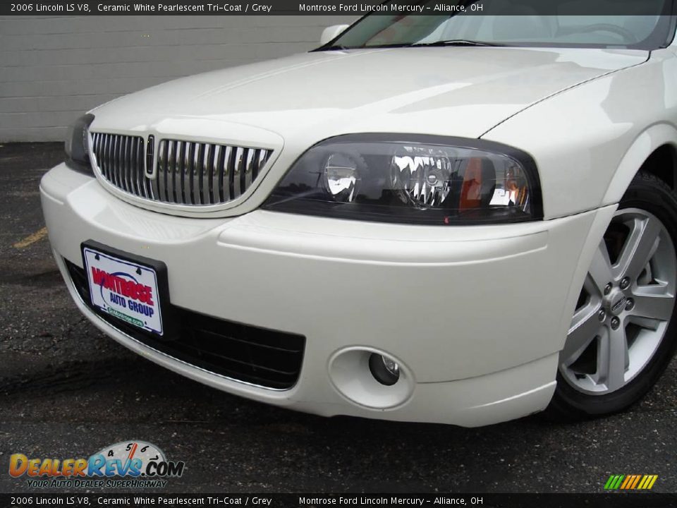 2006 Lincoln LS V8 Ceramic White Pearlescent Tri-Coat / Grey Photo #9