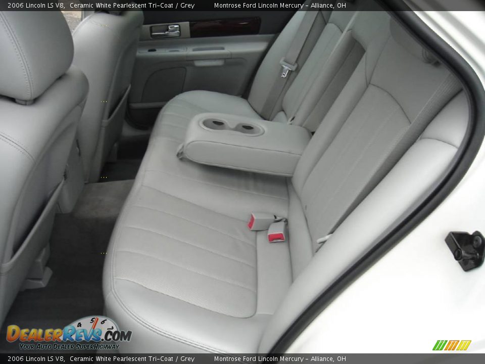 2006 Lincoln LS V8 Ceramic White Pearlescent Tri-Coat / Grey Photo #16