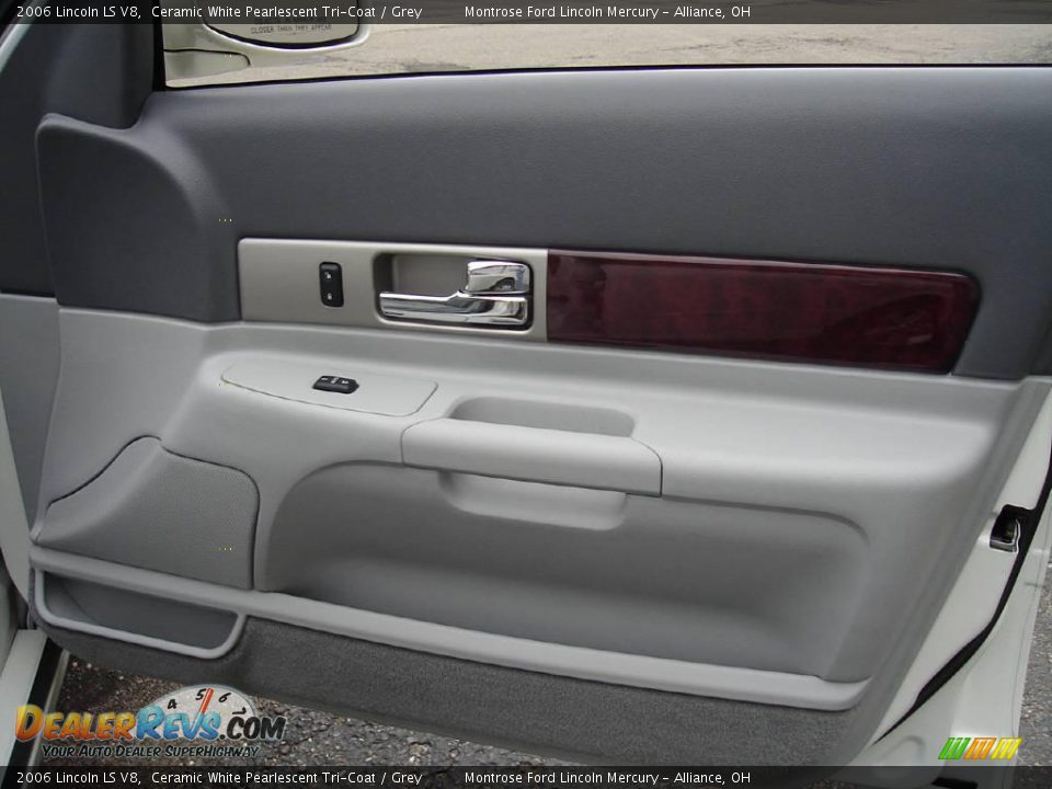 2006 Lincoln LS V8 Ceramic White Pearlescent Tri-Coat / Grey Photo #19
