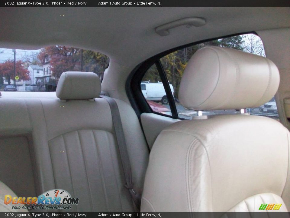 2002 Jaguar X-Type 3.0 Phoenix Red / Ivory Photo #24