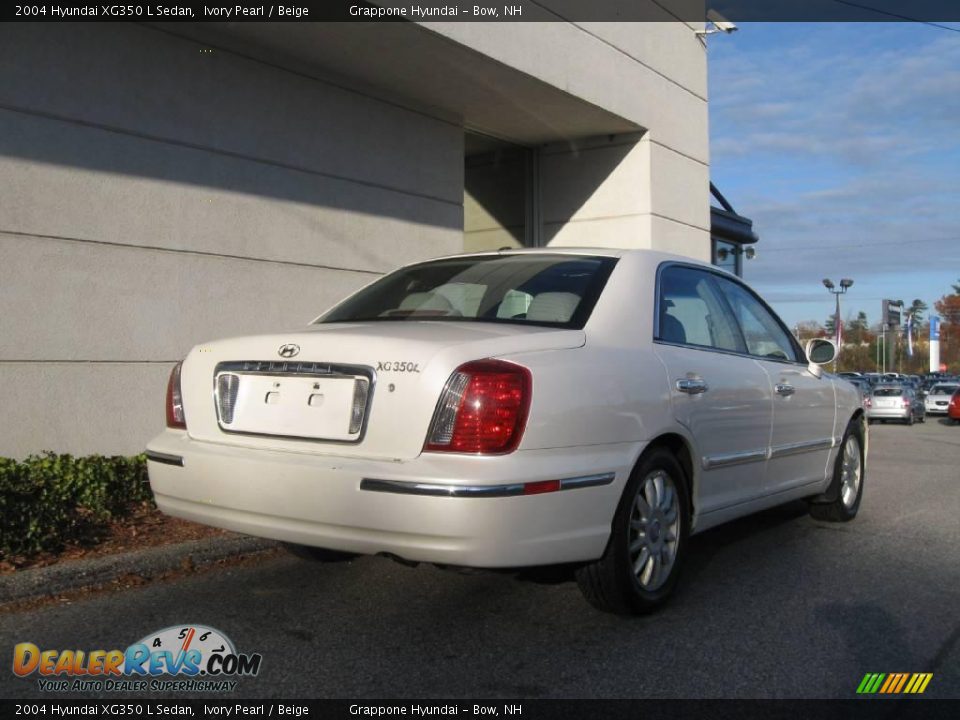 2004 Hyundai XG350 L Sedan Ivory Pearl / Beige Photo #3