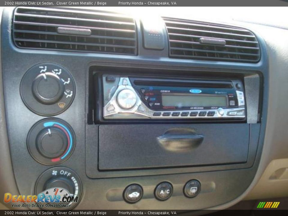 2002 Honda Civic LX Sedan Clover Green Metallic / Beige Photo #13
