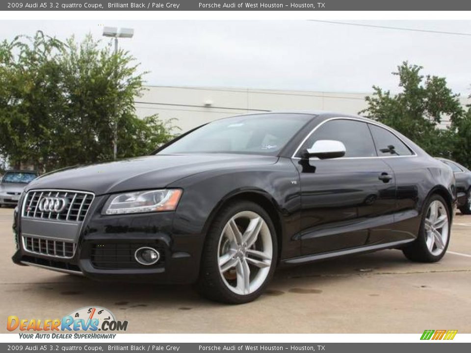 Front 3/4 View of 2009 Audi A5 3.2 quattro Coupe Photo #2
