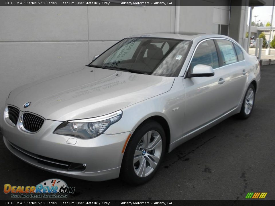 2010 BMW 5 Series 528i Sedan Titanium Silver Metallic / Gray Photo #2