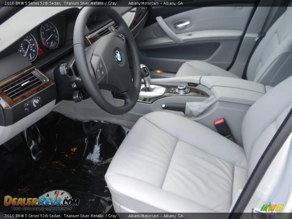 2010 BMW 5 Series 528i Sedan Titanium Silver Metallic / Gray Photo #6