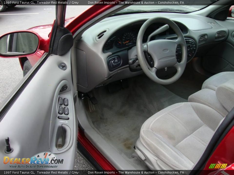 1997 Ford Taurus GL Toreador Red Metallic / Grey Photo #12
