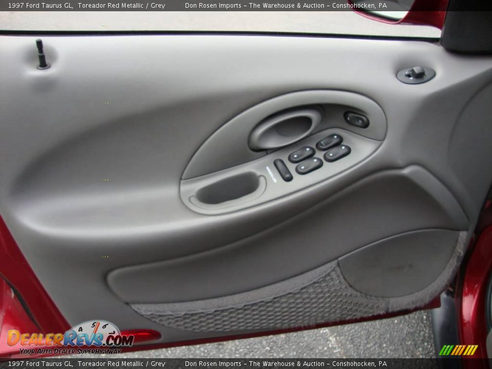 1997 Ford Taurus GL Toreador Red Metallic / Grey Photo #13