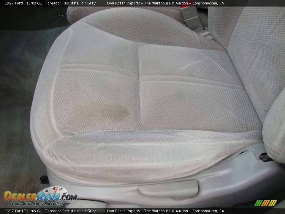 1997 Ford Taurus GL Toreador Red Metallic / Grey Photo #15