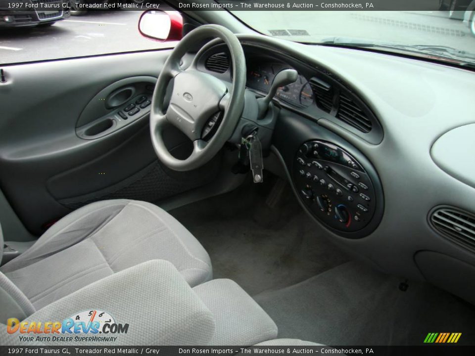 1997 Ford Taurus GL Toreador Red Metallic / Grey Photo #18