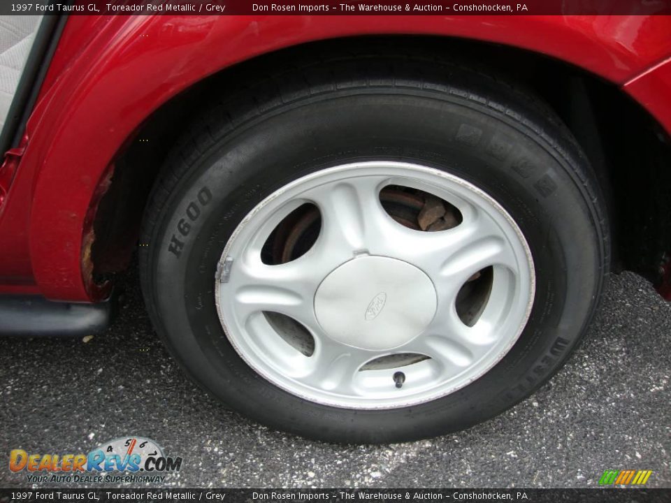 1997 Ford Taurus GL Toreador Red Metallic / Grey Photo #27
