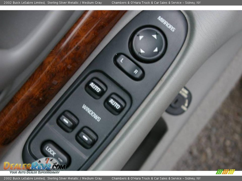 2002 Buick LeSabre Limited Sterling Silver Metallic / Medium Gray Photo #11