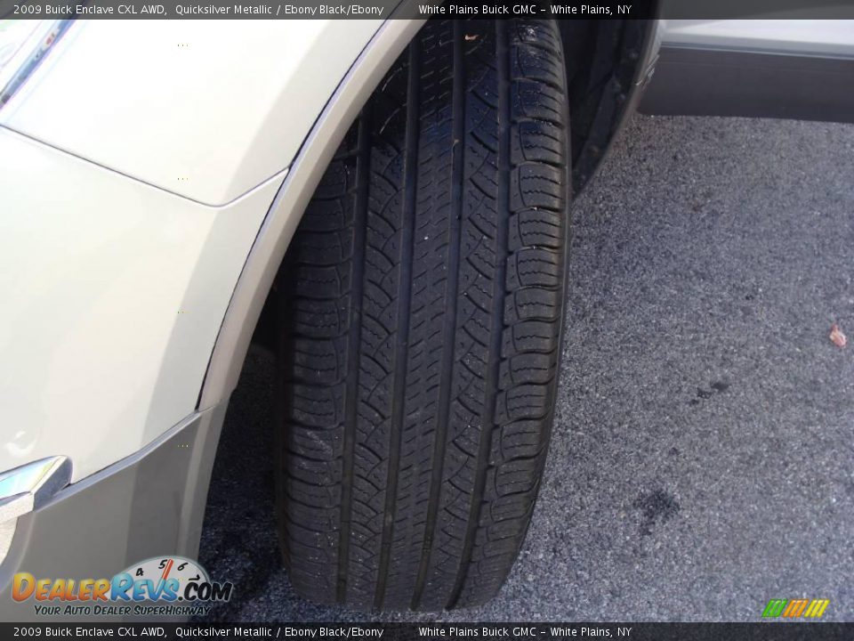 2009 Buick Enclave CXL AWD Quicksilver Metallic / Ebony Black/Ebony Photo #10