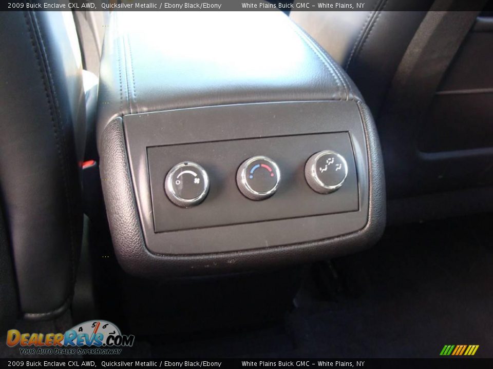2009 Buick Enclave CXL AWD Quicksilver Metallic / Ebony Black/Ebony Photo #24