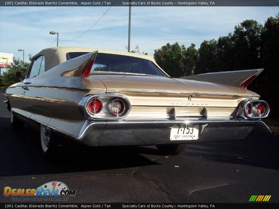 1961 Cadillac Eldorado Biarritz Convertible Aspen Gold / Tan Photo #5