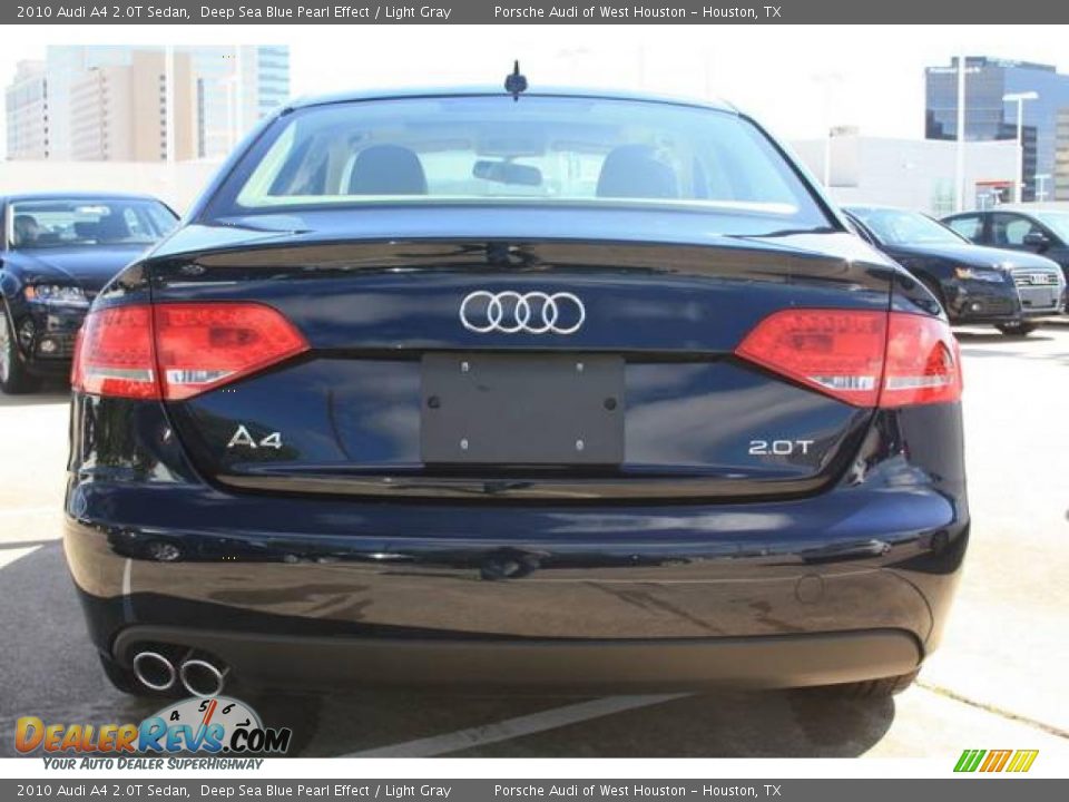 2010 Audi A4 2.0T Sedan Deep Sea Blue Pearl Effect / Light Gray Photo #4