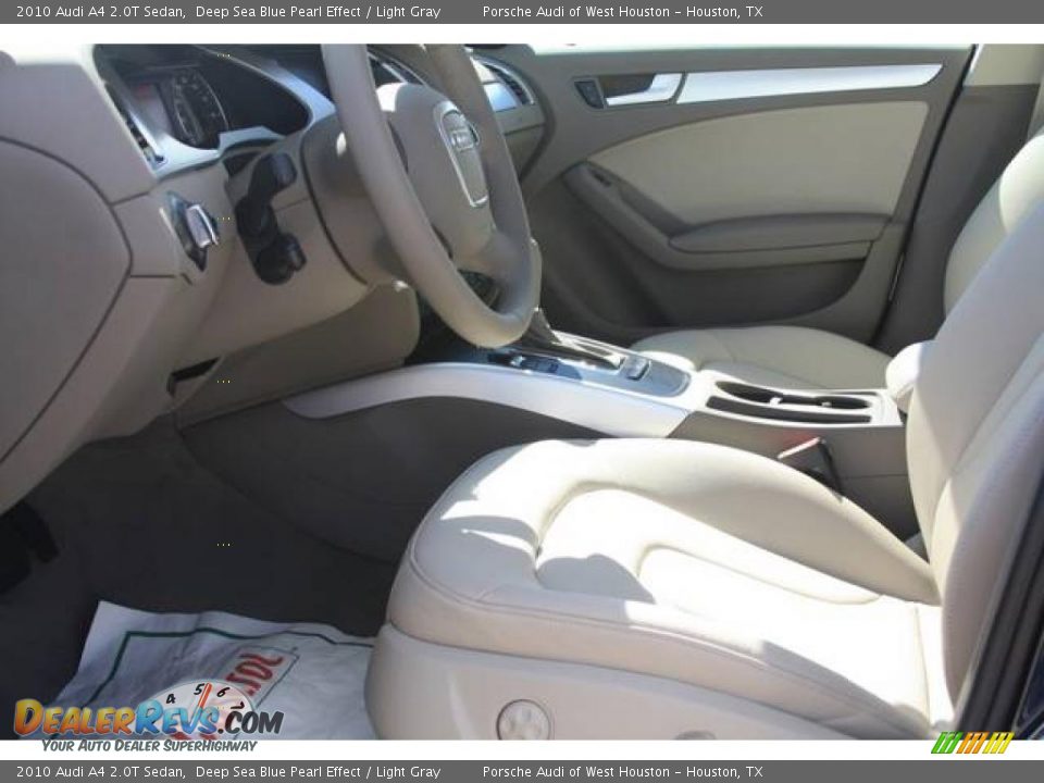 2010 Audi A4 2.0T Sedan Deep Sea Blue Pearl Effect / Light Gray Photo #6