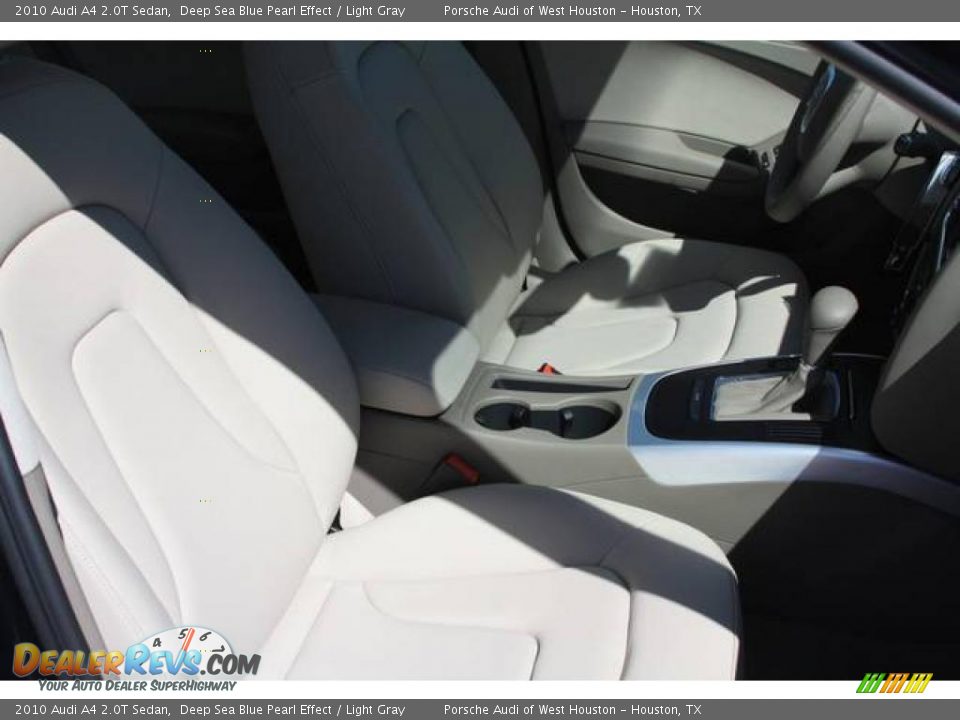 2010 Audi A4 2.0T Sedan Deep Sea Blue Pearl Effect / Light Gray Photo #12