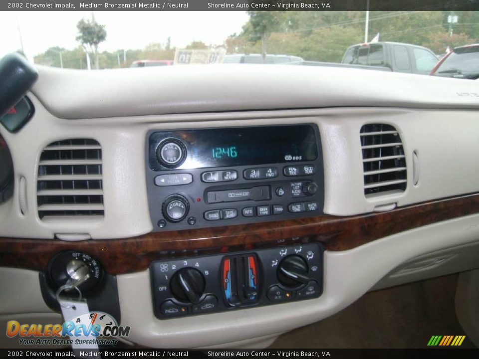 2002 Chevrolet Impala Medium Bronzemist Metallic / Neutral Photo #13