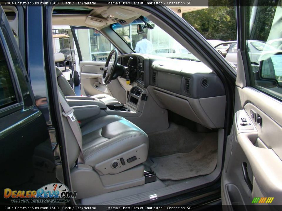 2004 Chevrolet Suburban 1500 Black / Tan/Neutral Photo #12